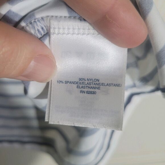 3 Land's End Floral Rash Guard Shirts Women's XL Short Sleeve Tropical Beach - Picture 11 of 15